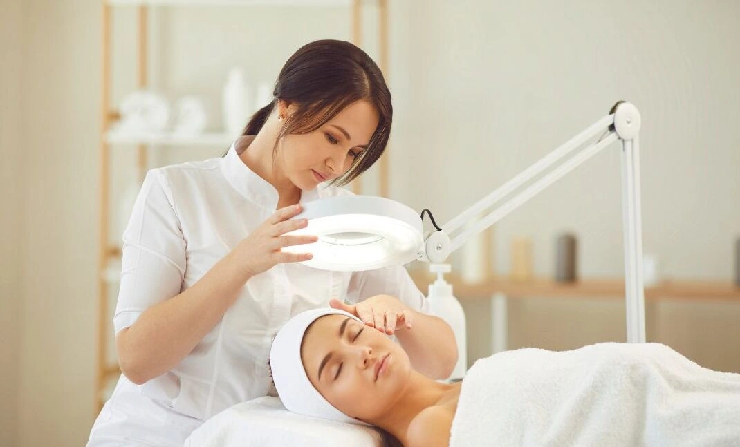 Cosmetologist In Beltarodi