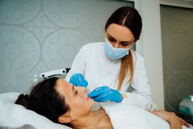 Cosmetologist In Sahakar Nagar