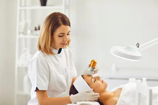 Dermatologist In Madhav Nagar