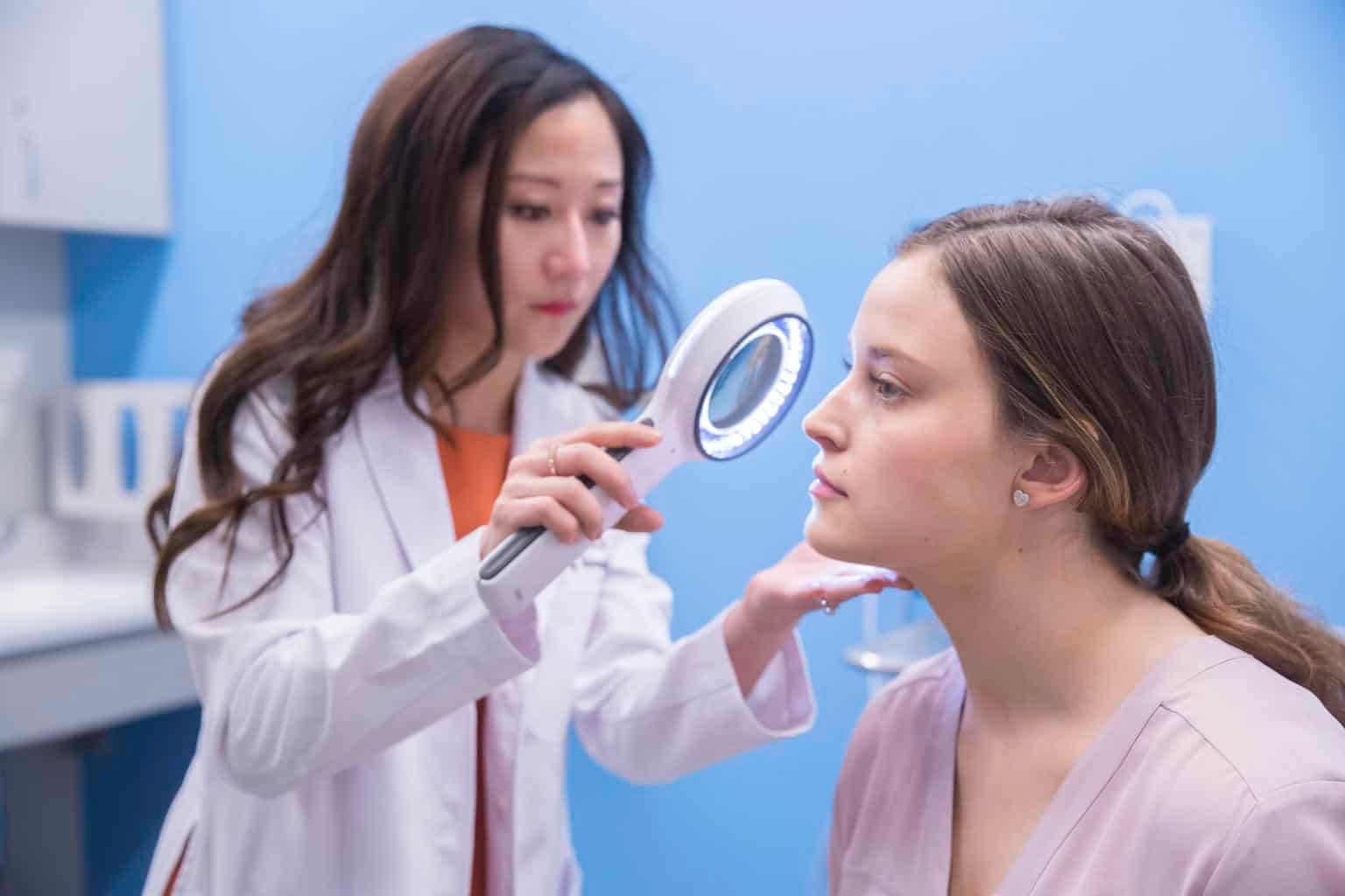 Dermatologist In Nari